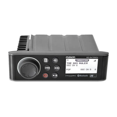 GARMIN - Sistema de Audio Marino MS-RA70 / Pantalla LCD Monocroma 2.6" / Tecnología Multi-Zone™️ 2 Zonas / Potencia Pico 200 W / Bluetooth® y ANT® / Compatible con SiriusXM y DAB+ / IPX7 / USB para Actualizaciones