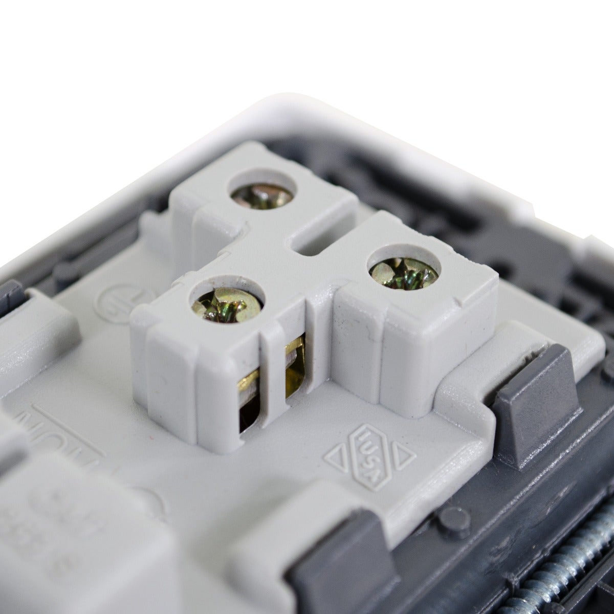 IUSA - Placa tradizione con tomacorriente duplex color blanco