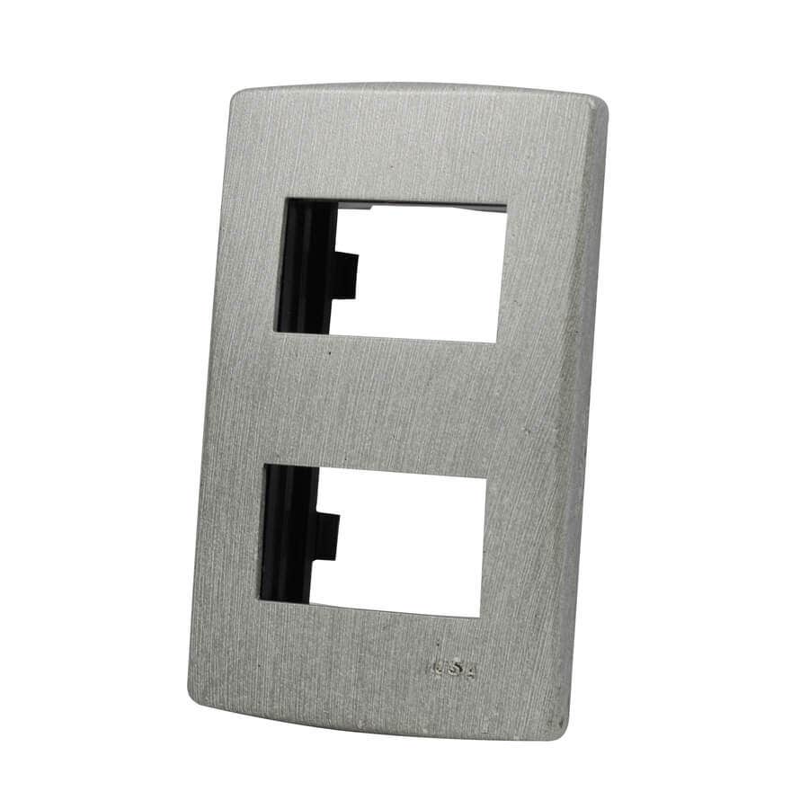 IUSA - Placa scudetto decore metálica de 2 ventanas