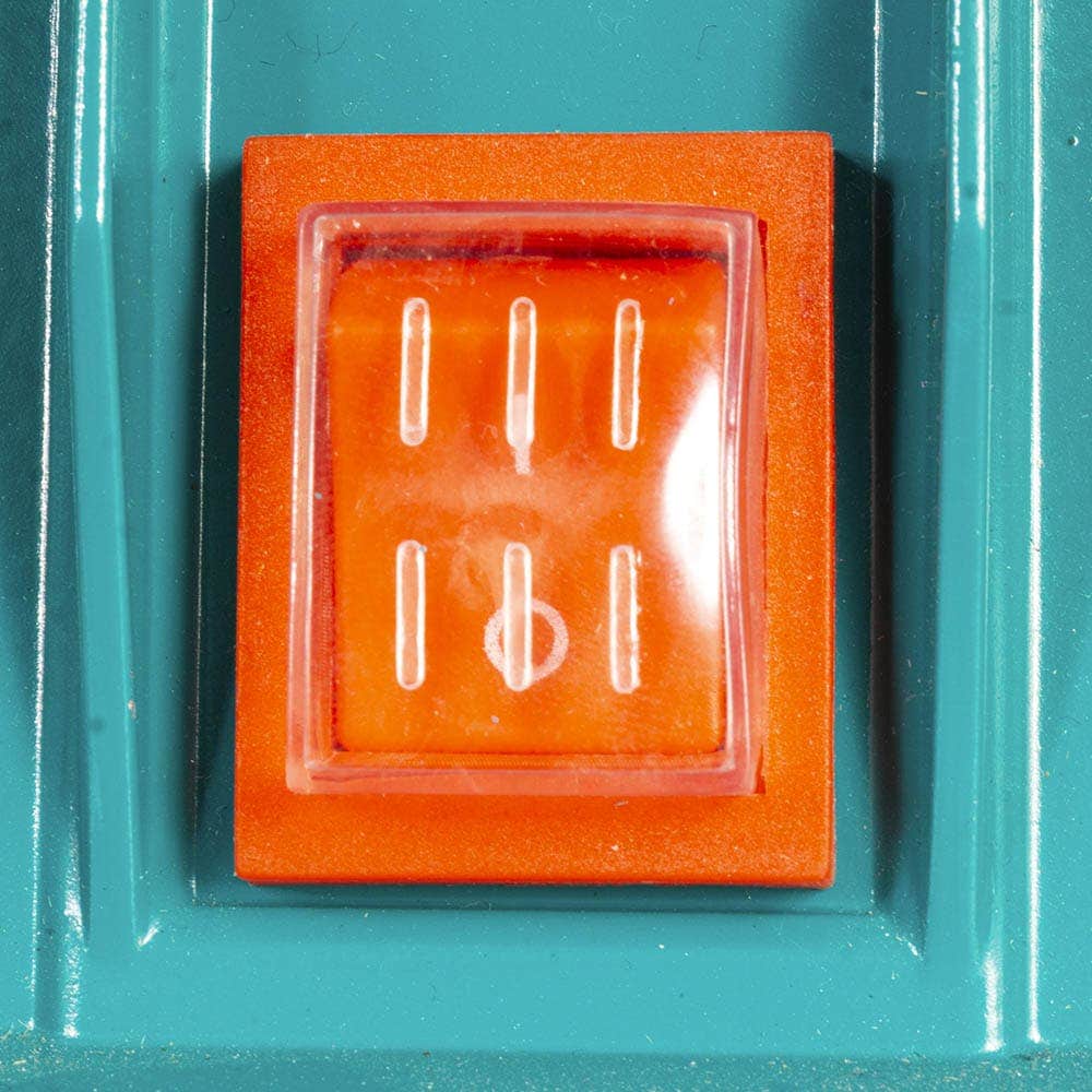 IUSA - Esmeril de banco 6” 150 W, TOTAL