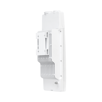 UBIQUITI - Radio de Backhaul de alta capacidad hasta 1.2 Gbps, banda licenciada 11 GHz (10.7-11.7 GHz), no incluye duplexers