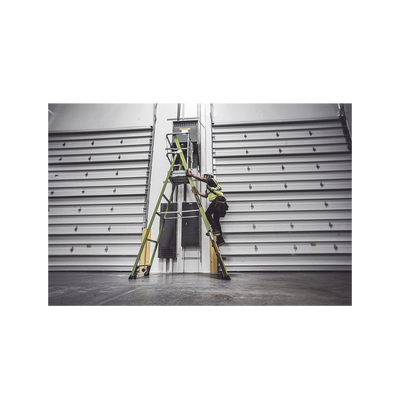 LITTLE GIANT LADDER SYSTEMS - Escalera Fija de 8' (2.4m) de Fibra de Vidrio con Jaula y Peldaños de Aluminio. (SKU:19708-146).