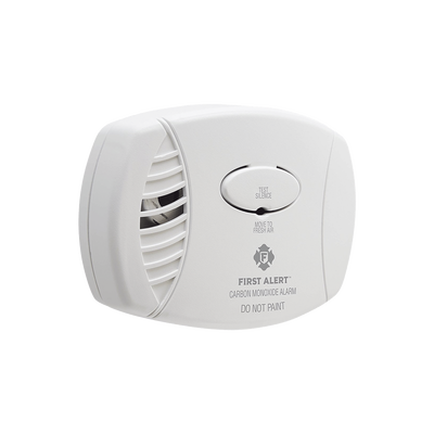 FIRST ALERT - Alarma de monóxido de carbono (CO) enchufable con bateria de respaldo