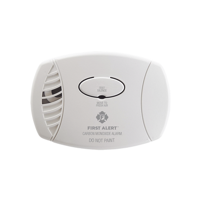 FIRST ALERT - Alarma de monóxido de carbono (CO) enchufable con bateria de respaldo