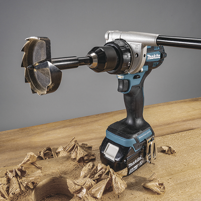 MAKITA - Taladro Atornillador BL 18 V 5 Ah LXT 130 Nm 2 Velocidades (0-550 0-2100 rpm). Incluye 2 puntas dobles empuñadura auxiliar y gancho. Sin baterías, sin cargador y sin maletín.
