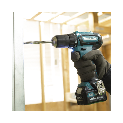 MAKITA - Atornillador broquero cambio rápido 3/8”.  2 baterías 12v de 1.5 amperes y cargador.
