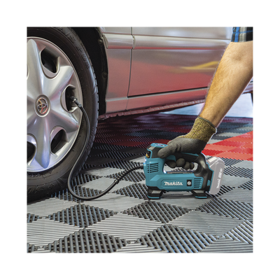 MAKITA - Inflador Inalámbrico 18 Vcc Hasta 121 PSI  (Sin Batería / Sin Cargador).