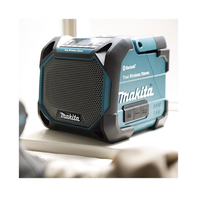 MAKITA - Bocina y Reproductor de Música (12 o 18 Vcc) USB/BlueTooth con Pantalla LCD.