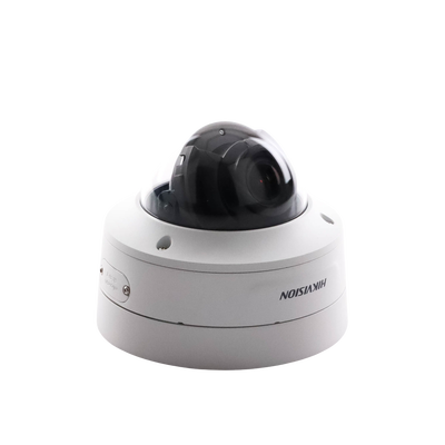 HIKVISION - Domo IP 8 Megapixel (4K) / Lente Mot. 2.7 a 13.5 mm / 40 mts IR EXIR / Exterior IP66 / IK10 / DARKFIGHTER / Audio y Alarma I/O / PoE+ / ONVIF / Micro SD / 4 Analíticos: AcuSense, Deteccion Facial, Conteo de Personas por Cruce y Zona