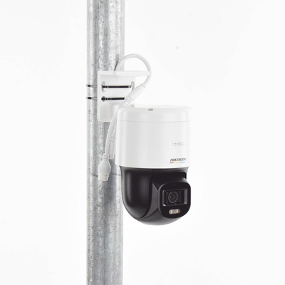 HIKVISION - Domo PT IP 4 Megapixel / Lente 4 mm  / Luz Blanca 30 mts / dWDR  / PoE / IP66 / Micrófono y Bocina Interconstruido / Micro SD / Incluye Montaje de Pared y Techo