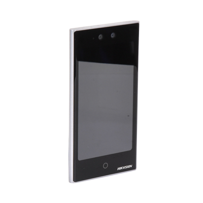 HIKVISION - Terminal Facial WiFi con pantalla de 7" / Exterior IP65 / 10,000 Rostros y 50,000 Tarjetas / 10,000 Huellas (Módulo Opcional) / ISAPI / ISUP 5.0 / Codigos QR y Bluethooth / Intercom SIP Estandar / HIK-IA