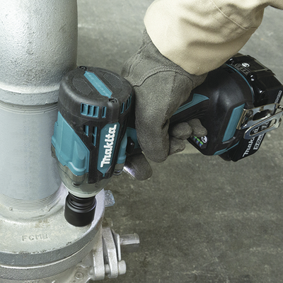 MAKITA - Llave de impacto BL 18V LXT 1/2" 330 N-m. Inserción de Bola, No incluye Baterías, Cargador y sin Maletín.