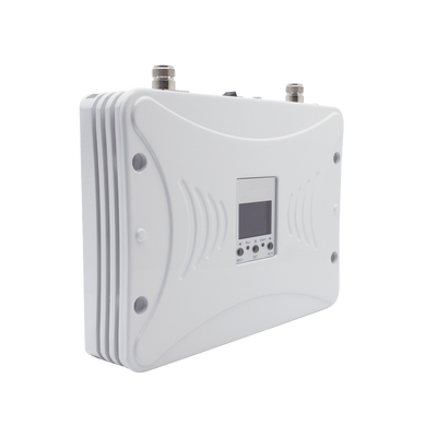 EPCOM - Kit Amplificador de Señal Celular 2G, 3G y 4G / Mejora llamadas convencionales y VoLTE / Amplifica señal de TELCEL, AT&T y MOVISTAR / Cubre hasta 300 m² con una antena y hasta 900 m² con 3 antenas.