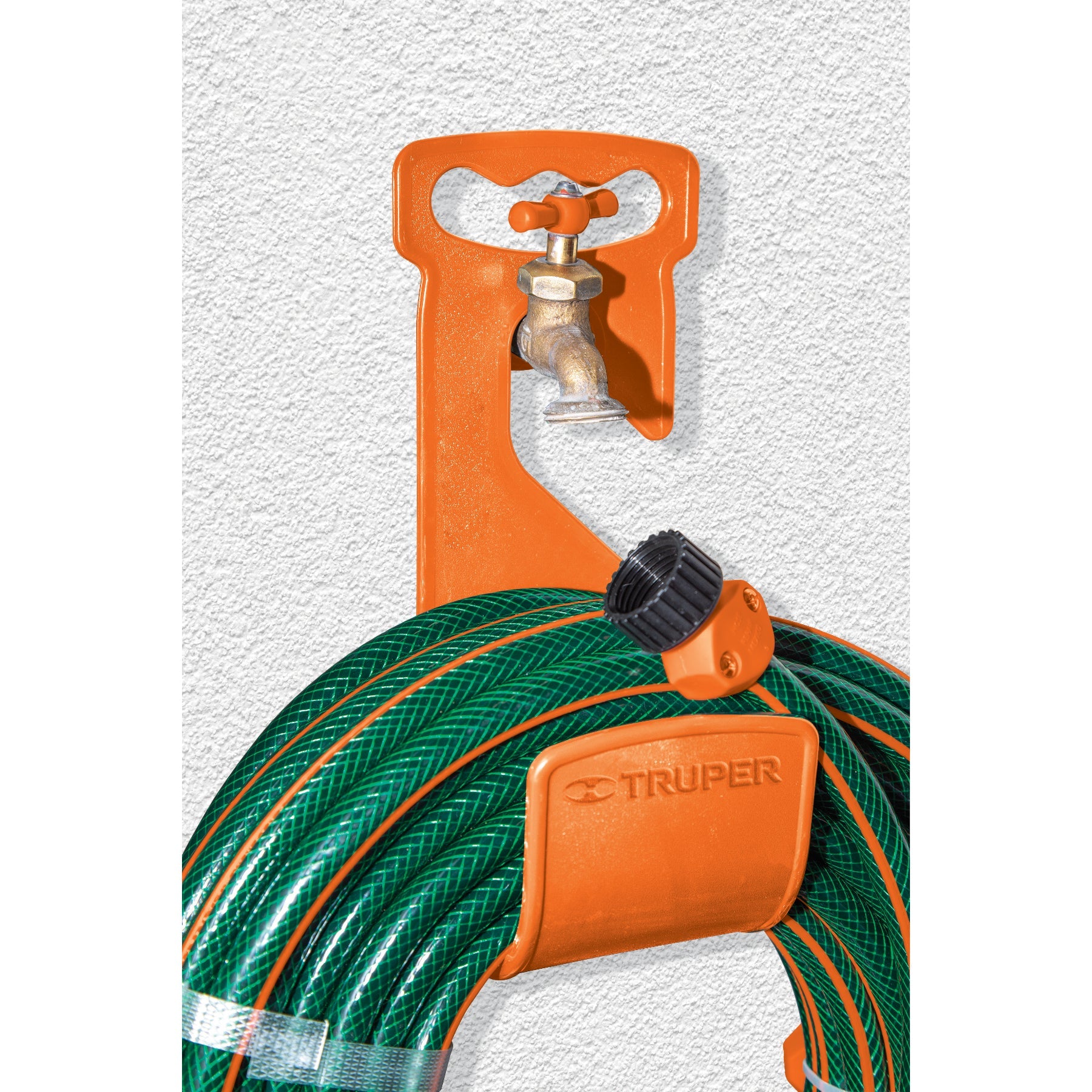 Gancho plastico naranja para manguera de jardin, Truper
