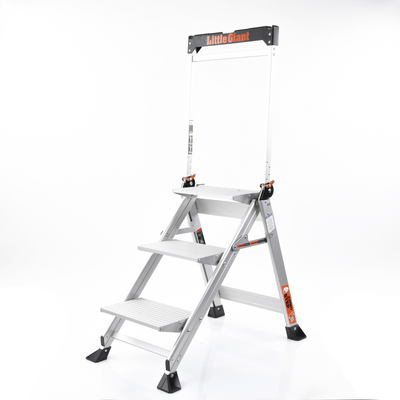 LITTLE GIANT LADDER SYSTEMS - Escalera de Tijera con Punto de Apoyo Anti-caídas de 0.67 m (Nivel de Pie), con Peldaños JUMBO, (SKU 11903).