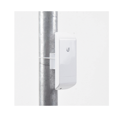 UBIQUITI - NanoStation airMAX locoM2 CPE, hasta 150 Mbps, frecuencia 2 GHz (2412-2462 MHz) con antena integrada de 8 dBi