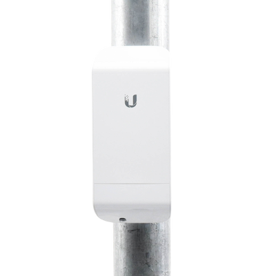 UBIQUITI - NanoStation airMAX locoM5 CPE,  hasta 150 Mbps, frecuencia 5 GHz (5170-5875 MHz) con antena integrada de 13 dBi