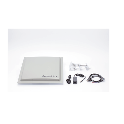 ACCESSPRO - Lector RFID UHF / Alcance Ajustable 3 - 12 m (9.8 - 39.4 ft) / Frecuencia 902-928 MHz FHSS / Antena Integrada 12 dBi / Salida Wiegand 26 Bits / TCP-IP / Control de Acceso Vehicular
