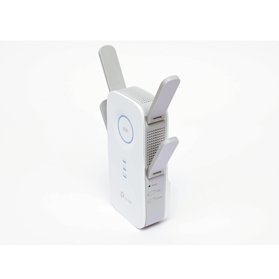 TP-LINK - Repetidor / Extensor de Cobertura WiFi AC, 2600 Mbps, doble banda 2.4 GHz y 5 GHz, con 1 puerto 10/100/1000 Mbps, 4 antenas externas