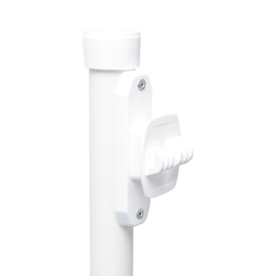 EPCOM INDUSTRIAL - Poste con 6 Aisladores de PASO  para Cerca Electrificada. Tubo Galva. de 1.4m, cal. 18 de 1" Diam. + Pintura Blanca.