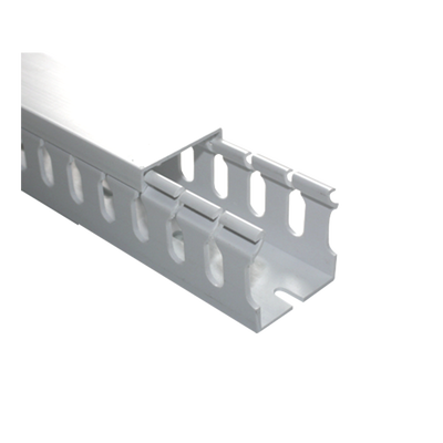 THORSMAN - Canaleta ranurada con tapa blanca, de PVC auto extinguible, 40 x 40 x tramo 2m.
