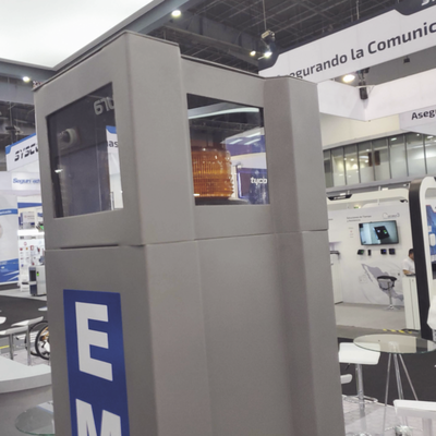 EPCOM INDUSTRIAL - Gabinete tipo Torre para Sistema de Alerta  Mediante Equipo Fanvil I12-N-01P y estrobo (No incluidos).