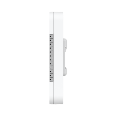 UBIQUITI - UniFi Access Hub Door, puede conectar 2 lectores y 2 cámaras (no incluidos) para controlar solo una puerta / 2 terminales AUX y 4 entradas adicionales (sensores y botones) POE 802.3bt no incluido