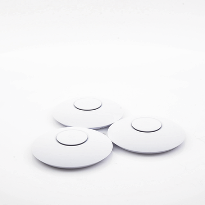 UBIQUITI - Paquete de 3 Access Point UniFi 802.11ac Wave 2, MU-MIMO4X4 con antena Beamforming, hasta 1.7 Gbps, para interior PoE 802.3af, soporta 200 clientes, No incluyen PoE&acute;s