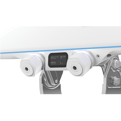 UBIQUITI - Access Point WiFi UniFi Base Station XG para exterior IP67, alto rendimiento en escenarios exigentes, tres radios 802.11ac Wave 2 MU-MIMO 4X4 /antenas de 90° y 50° con Beamforming, hasta 1500 usuarios, puerto de 10G / WiFi solo en 5 GHz
