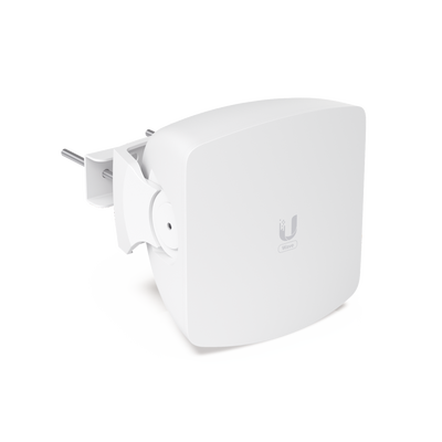UBIQUITI - UISP Access Point Multipunto Tecnología Wave en 60 Ghz, hasta 15 estaciones, hasta 5.4 Gbps, respaldo en 5 Ghz. 1 puerto SFP+ 10G, 1 puerto 2.5g Gbps, con GPS