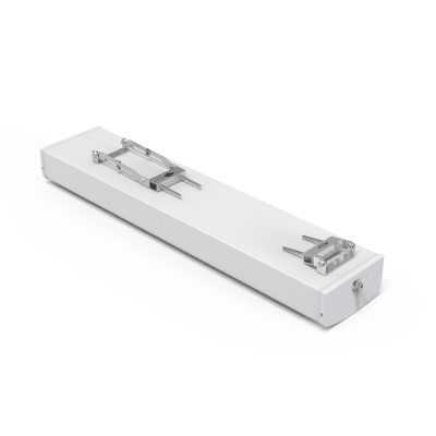 EPCOM - Antena Sectorial para Exterior / Frecuencia 1710-2190 MHz / Ganancia 18 dBi / Ancho de Banda 480 MHz / VSWR ≤1.5 / Potencia Máxima 200W / IP65 / Montaje en Tubo