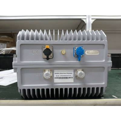EPCOM - COBERTURA DE HASTA 5 km / Amplificador de Señal Celular / Banda 5, 850 MHz / 20 Watts de Potencia / Banda Ancha Multioperador / Protección Autoexcitación / Monitoreo USB / Gabinete IP65.
