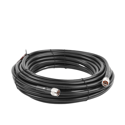 EPCOM - Kit PLUS de Amplificador de Señal Celular 5G / Penta Banda / Soporta 2G, 3G, 4G y 5G / Compatible con TELCEL, AT&T, MOVISTAR y OMV / Cobertura hasta 250 m2 / Incluye Antenas, Jumpers coaxiales y mástil.