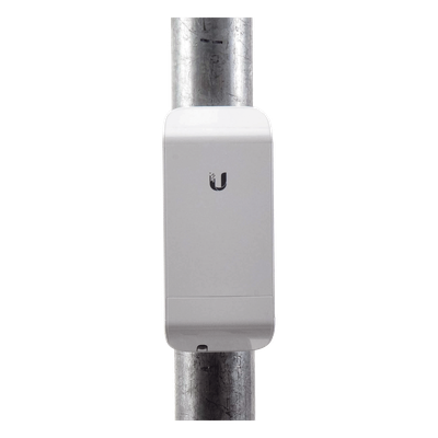 UBIQUITI - CPE inalámbrico / 2.4 GHz / 150 Mbps / Antena 8 dBi / 1 puerto 10/100 Mbps / PoE 24V / 161x31x80 mm