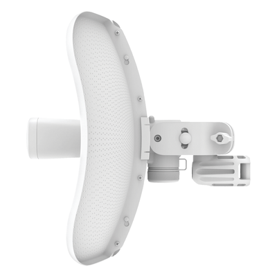 UBIQUITI - CPE Punto a Punto / 5 GHz AC / 450 Mbps / Antena 23 dBi / PoE 24V / -40 a 70 °C