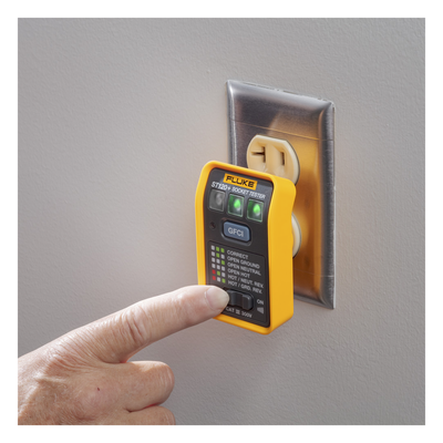 FLUKE - Probador de Tomacorriente / GFCI y Estándar / Señal Acústica / 6 Estados de Cableado / CAT III 300V / LEDs de Alto Brillo