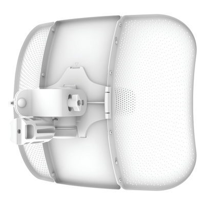 UBIQUITI - CPE Punto a Punto / 5 GHz AC / 450 Mbps / Antena 23 dBi / PoE 24V / -40 a 70 °C