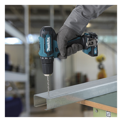 MAKITA - Atornillador broquero cambio rápido 3/8" / 2 baterías 12V 1.5Ah / 81 accesorios / 6.0 N.m / 220 RPM