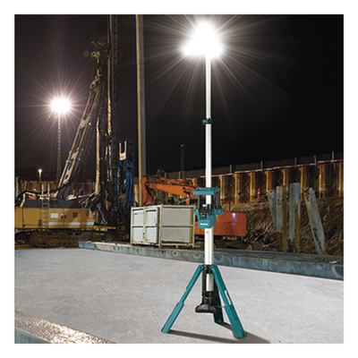 MAKITA - Lámpara de Torre Inalámbrica / 3000 Lúmenes / 3 Cabezales Multidireccionales / Altura 2.2 m (7.2 ft) / IP55 / Batería 18V