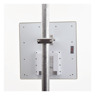 ACCESSPRO - Lector RFID UHF / Alcance Ajustable 3 - 12 m (9.8 - 39.4 ft) / Frecuencia 902-928 MHz FHSS / Antena Integrada 12 dBi / Salida Wiegand 26 Bits / TCP-IP / Control de Acceso Vehicular