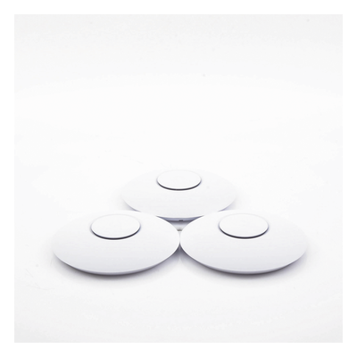 UBIQUITI - Paquete de 3 Access Point UniFi 802.11ac Wave 2, MU-MIMO4X4 con antena Beamforming, hasta 1.7 Gbps, para interior PoE 802.3af, soporta 200 clientes, No incluyen PoE&acute;s