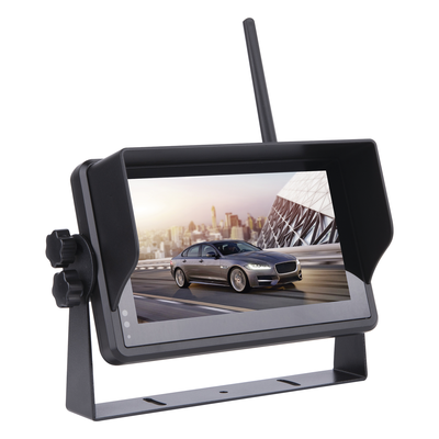 EPCOM - Sistema de Cámara de Reversa Inalámbrico / Monitor Táctil 7" 1024x600 / Transmisión 2.4 GHz / Alcance 200 m (656.2 ft) / IP69K / 12-24 VDC