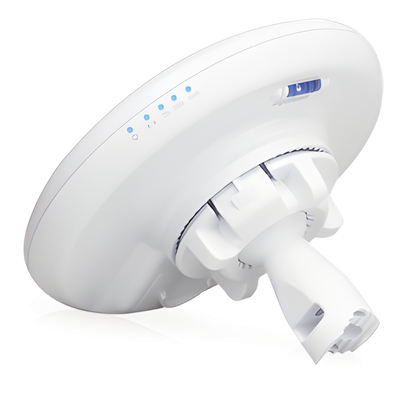 UBIQUITI - Radio airMAX de alta capacidad, hasta 1 Gbps en 60 GHz con failover en 5 GHz, con antena integrada de 17.2 y 10 dBi respectivamente