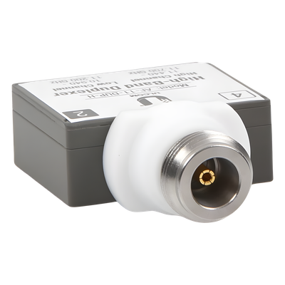 UBIQUITI - Duplexer / 11 GHz Banda Licenciada / Alta 10.940-11.200 GHz y 11.440-11.700 GHz / PoE 50VDC / SMA+N-Type / -40 a 55°C