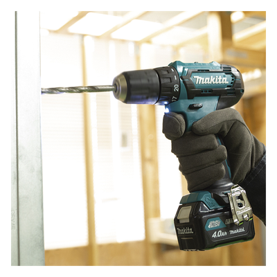 MAKITA - Atornillador broquero cambio rápido 3/8" / 2 baterías 12V 1.5Ah / 81 accesorios / 6.0 N.m / 220 RPM