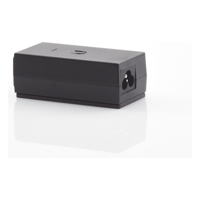 UBIQUITI - Adaptador PoE / 24 VDC 0.5 A / Puerto Gigabit 10/100/1000 Mbps / Protección ESD / 0 a 40 °C (32 a 104 °F)