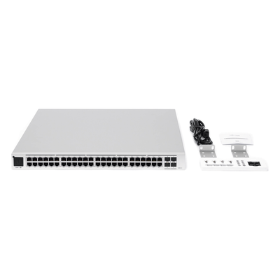 UBIQUITI - Switch PoE administrable / 48 puertos Gigabit PoE+ / PoE++ 802.3bt / 4 SFP+ 10G / 600W / 1.72' de alto
