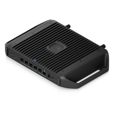 UBIQUITI - Cloud Gateway Industrial / Wi-Fi 7 Integrado / Puertos 10 GbE y 2.5 GbE / SFP+ / PoE+++ 90W / 350W Total / Sin Ventilador / -30 a 50 °C (-22 a 122 °F)