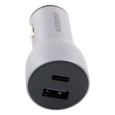 UGREEN - Cargador de Auto / 42.5W / USB-A + USB-C / PD3.0 + QC3.0 / 12-24 VCD / Aluminio