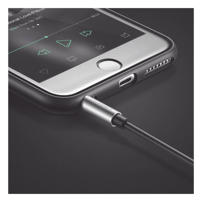 UGREEN - Divisor de Audio / 3.5mm Macho a 2x 3.5mm Hembra / 25 cm (0.82 pies) / TPE / Negro